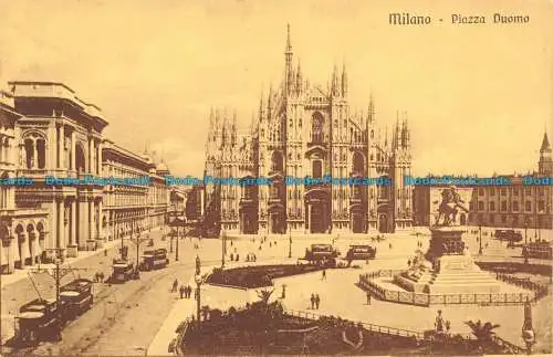 R157911 Milano. Piazza Duomo