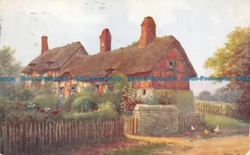 R158009 Anne Hathaways Cottage. Stratford auf Avon. Lachs