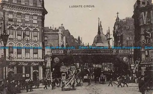 R668375 Ludgate Circus. Auto Foto Serie. 1909