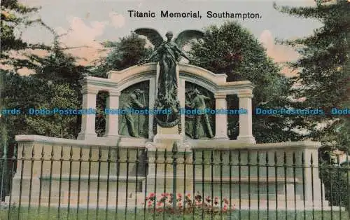 R671261 Southampton. Titanic Memorial