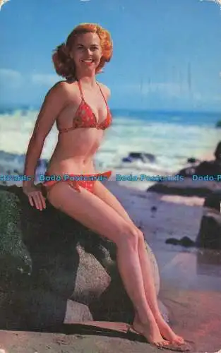 R669846 There Beauty at the Beach. Mike Roberts. 1962