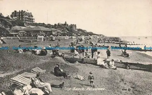 R671801 Felixstowe. Der Strand. Valentine Serie