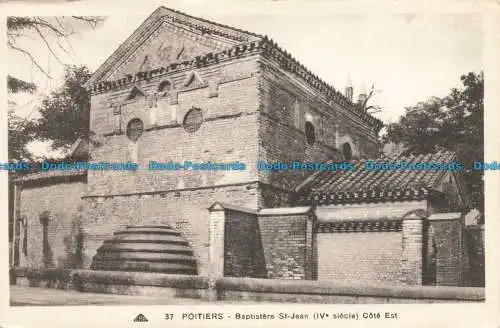 R672413 Poitiers. Baptistere St. Jean. IV Siecle. Cote Est. C.A.P