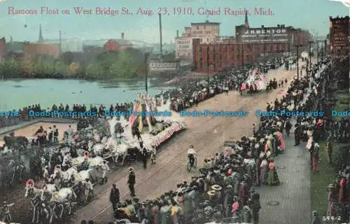 R673541 Mich. Ramona Float on West Bridge. Grand Rapids. Bert Ricker