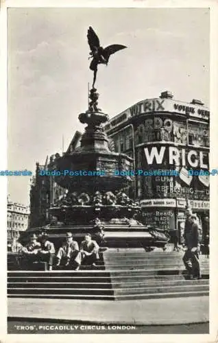 R676348 London. Eros Piccadilly Circus. 1957