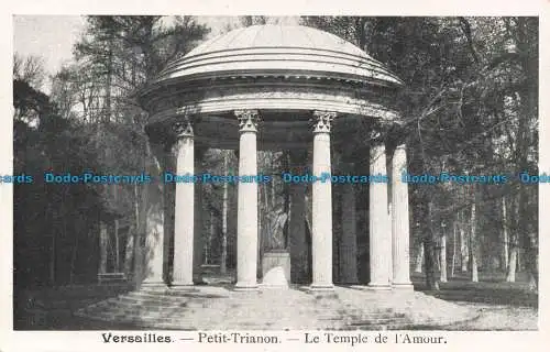 R674414 Versailles. Petit Trianon. Le Temple de l Amour. 1908