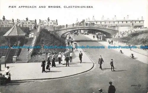 R674429 Clacton on Sea. Pier Ansatz und Brücke. Valentinstag. Bromtonserie