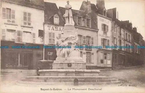 R675115 Nogent le Rotrou. Le Monument Deschanel. Waage Hamard