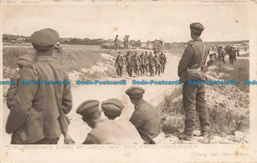 R678666 The Glorious First of July. 1916 Unsere ersten Gefangenen. Daily Mail War Pic