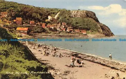 R679132 Runswick Bay. Der Strand. F. Frith. 1966