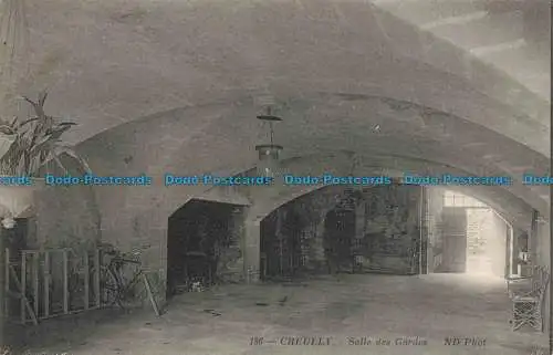 R679401 Creully. Salle des Gardes. ND. Foto