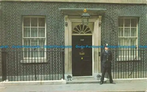 R679619 London. Downing Street