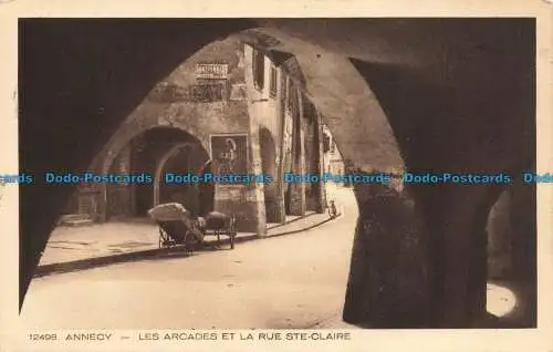 R679880 Annecy. Les Arcades et la Rue Ste. Claire. Braun et Cie. 1907