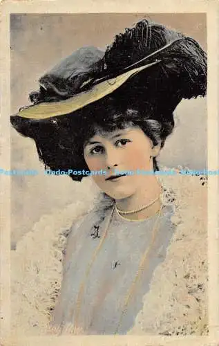 R168732 Miss R. Ray. 1906