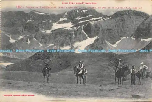 R169095 Les Hautes Pyrenees. Cirque de Troumouse. Au Centre Le Pic de la Munia.