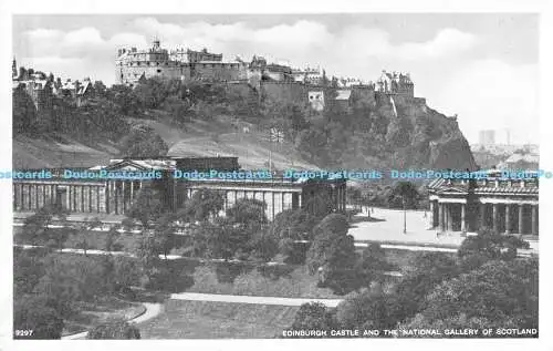 R170640 9297. Edinburgh Castle und die National Gallery of Scotland. The Best Of