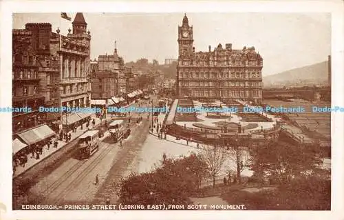 R171167 Edinburgh. Princess Street. Blick vom Scott Monument nach Osten. Der Milton