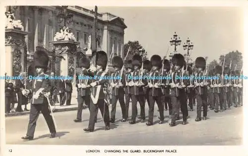 R170837 London. Schutz wechseln. Buckingham Palace. Tokim. RP