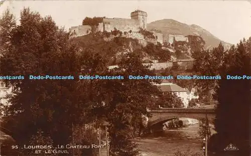 R171424 95. Lourdes. Le Chateau Fort et le Gave. C. A. P. RP. 1926