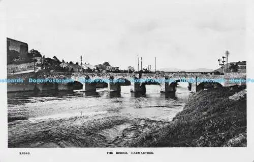 R171446 Die Brücke. Carmarthen. S. 8840. Kingsway Echtfotoserie