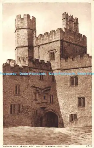 R172536 Haddon Hall. Nordwestturm im unteren Innenhof. Photochrom