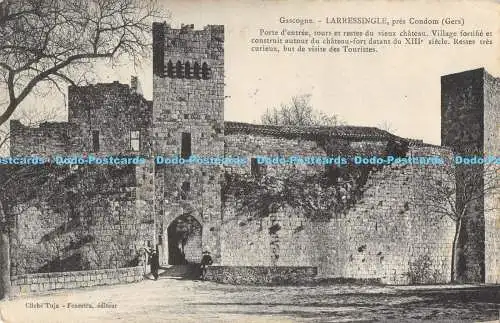 R173556 Gascogne. Larressingle Press Kondom. Gers. Klischee Tuja