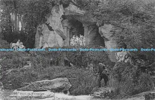 R173622 Parc de Versailles. Les bains dApollon. 1908