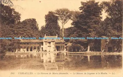 R178973 Versailles. Le Hameau de Marie Antoinette. La Maison du Seigneur et le M