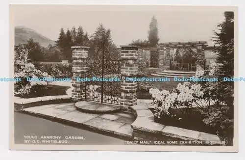 C004309 Young Anarchy Garden. G. G. Whitelegg. Daily Mail Ideal Home Exhibition.