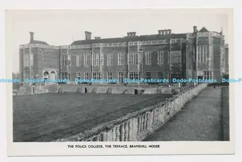 C003855 Polizeiakademie. Terrasse. Bramshill House. Aerofilme und Aero Pictorial.