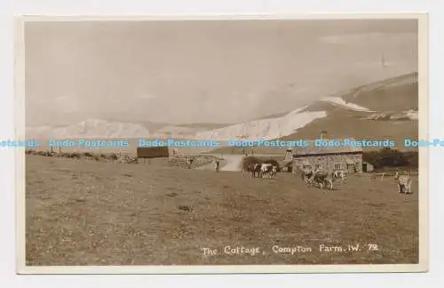 C003894 Cottage. Compton Farm. I. W. 79. H. K. Merwood. 1965