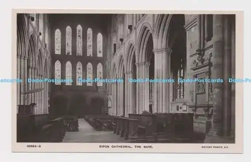 C006452 10663 8 Kathedrale von Ripon. Schiff. Drehfoto. RP