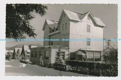 C007723 Winter. Dorf. Blick ins Haus. Stille. 1959