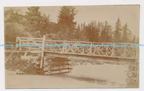 C006952 Bowness Park. Brücke. Fluss