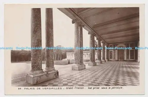 C008043 94. Palais de Versailles. Grand Trianon. Vue prise sous le peristyle. Ed