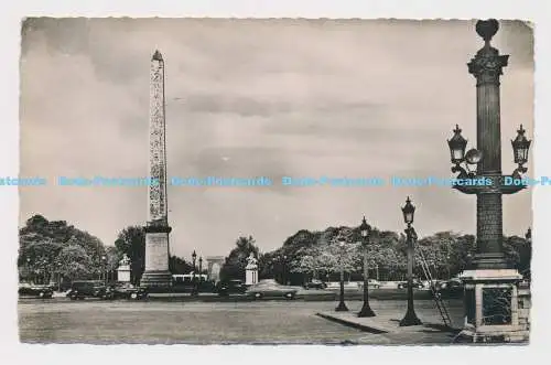 C008112 Paris. Place de la Concorde lObelisque. Stoff. Franc. E.R. Paris