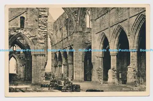 C010292 5. Tintern Abbey. Kirchenschiff Blick nach Osten. Arbeitsministerium. Krone