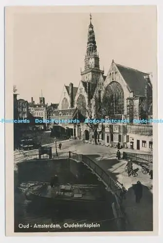 C009341 Oud Amsterdam. Oudekerksplein. Rembrandt Amsterdam No. 20
