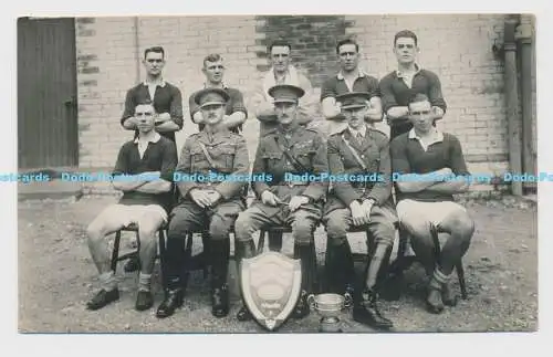 C011347 Gruppenfoto Männer. Militäruniform