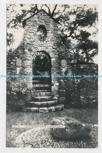 C009358 LWY. 28. Lloyd George Grave. Llanystumdwy. Friths Serie