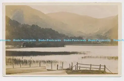 C008382 Unbekannter Ort. Berge. Bäume. See. Reed Penrith. 1908