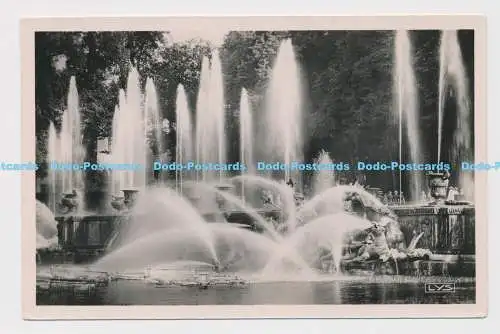 C016954 Versailles. Neptunbecken. Brunnen spielen. Lys. RP