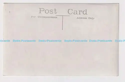 C018744 Hampton Court Palace. Brunnenhof. H. M. Office of Works