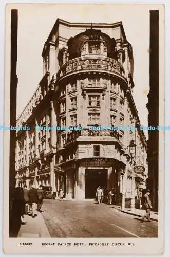 C022026 Regent Palace Hotel. Piccadilly Circus. RP