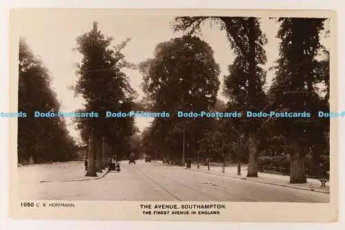 C023299 Southampton. The Avenue. The Finest Avenue in England. C. R. Hoffmann. N