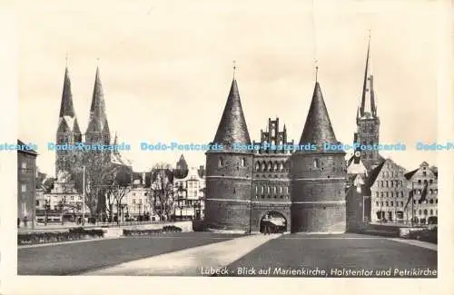 R180510 Lübeck. Blick auf Marienkirche Holstentor und Petrikirche. Schoning. RP