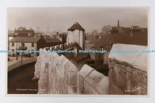 C025758 York. Fishergate Poster. Walter Scott. RP