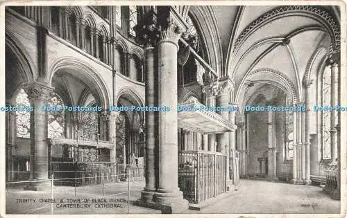 R680775 Kathedrale von Canterbury. Dreifaltigkeitskapelle und Grab des Schwarzen Prinzen. Valentine