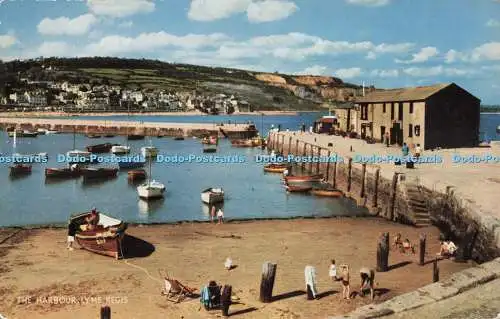 R682594 Lyme Regis. Der Hafen