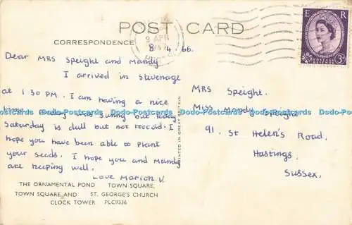 R681479 Stevenage. Der Zierteich. Stadtplatz und Uhrturm. Stadtplatz